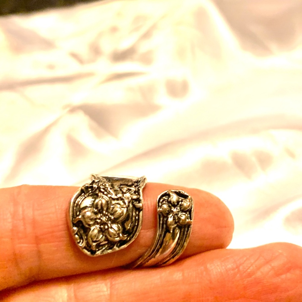 Adjustable silver spoon ring.